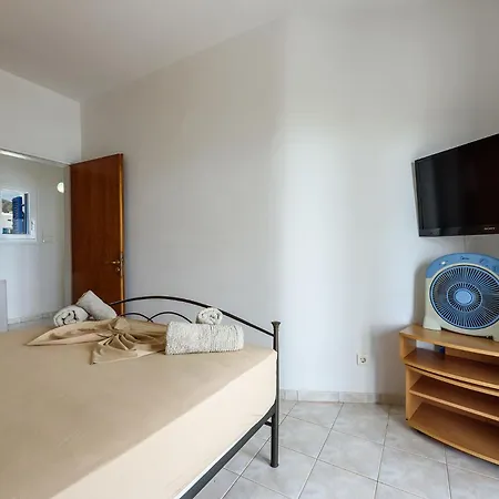 Semeli Paros Дриос