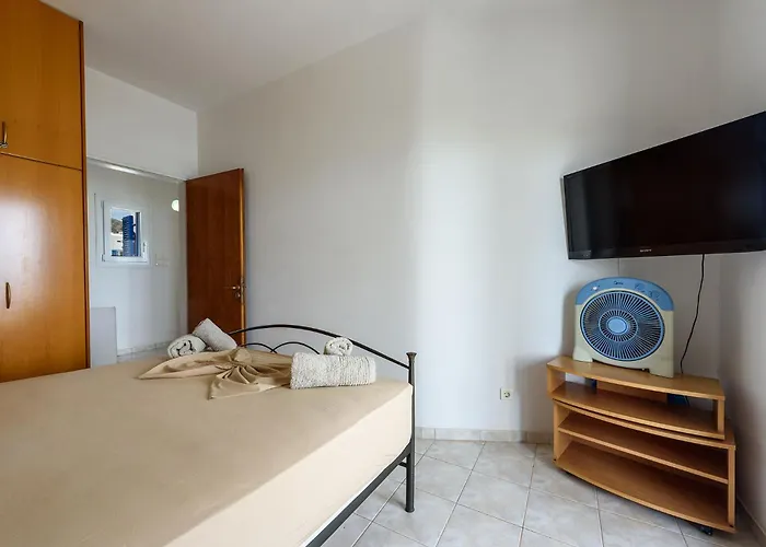 Semeli Paros Δρυός